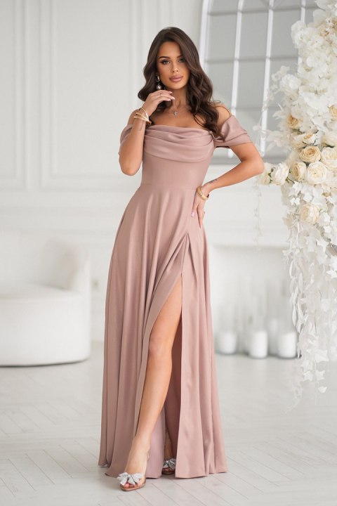 ELEGANCKA SUKNIENKA Z DRAPOWANIEM, ROZCIĘCIEM I BŁYSZCZĄCĄ TKANINĄ - CAMEL ELEGANCKA SUKNIENKA Z DRAPOWANIEM, ROZCIĘCIEM I BŁYSZCZĄCĄ TKANINĄ - CAMEL
