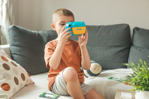 Aparat do robienia zdjęć i drukowania hi-tech Aparat do robienia zdjęć i drukowania hi-tech