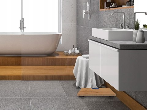 WAGA ŁAZIENKOWA LED - DREWNIANA