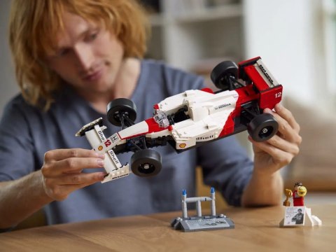 10330 - LEGO ICONS - MCLAREN MP4/4 I AYRTON SENNA 10330 - LEGO ICONS - MCLAREN MP4/4 I AYRTON SENNA