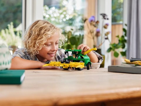 42168 - LEGO TECHNIC - JOHN DEERE 9700 FORAGE HARvESTER 42168 - LEGO TECHNIC - JOHN DEERE 9700 FORAGE HARvESTER