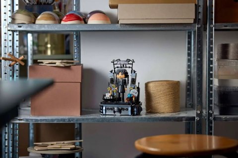 76780 - LEGO WEDNESDAY - FIGURKA WEDNESDAY ADDAMS