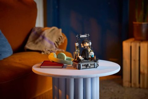 76780 - LEGO WEDNESDAY - FIGURKA WEDNESDAY ADDAMS