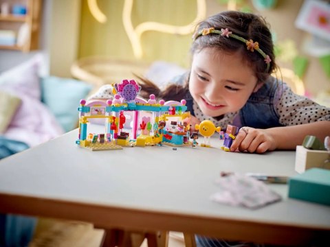 42649 - LEGO FRIENDS - SKLEP Z CUKIERKAMI W HEARTLAKE 42649 - LEGO FRIENDS - SKLEP Z CUKIERKAMI W HEARTLAKE
