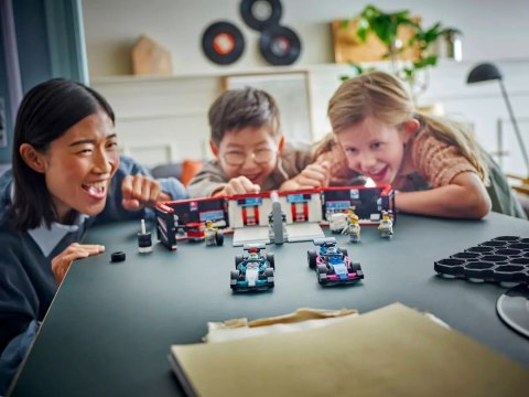 60444 - LEGO CITY - F1® GARAŻ I BOLIDY MERCEDES-AMG I ALPINE 60444 - LEGO CITY - F1® GARAŻ I BOLIDY MERCEDES-AMG I ALPINE