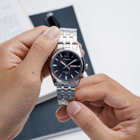 ZEGAREK MĘSKI CASIO MTP-1335D 1AV (ZD026A) + BOX ZEGAREK MĘSKI CASIO MTP-1335D 1AV (ZD026A) + BOX