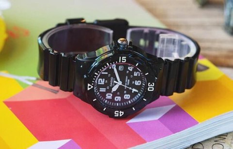 ZEGAREK DAMSKI CASIO LRW-200H 1BV (ZD557B) + BOX ZEGAREK DAMSKI CASIO LRW-200H 1BV (ZD557B) + BOX