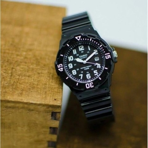 ZEGAREK DAMSKI CASIO LRW-200H 1BV (ZD557B) + BOX ZEGAREK DAMSKI CASIO LRW-200H 1BV (ZD557B) + BOX