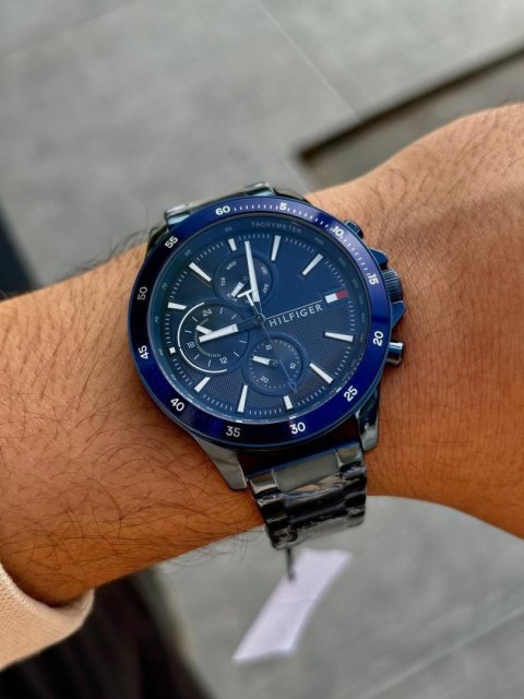 ZEGAREK MĘSKI TOMMY HILFIGER 1791720 BANK (ZF022B) ZEGAREK MĘSKI TOMMY HILFIGER 1791720 BANK (ZF022B)