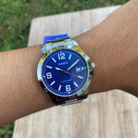 ZEGAREK MĘSKI CASIO MTP-V004D-2B (ZD047G) + BOX ZEGAREK MĘSKI CASIO MTP-V004D-2B (ZD047G) + BOX