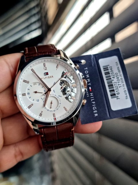ZEGAREK MĘSKI TOMMY HILFIGER 1710450 BAKER (ZF043A) ZEGAREK MĘSKI TOMMY HILFIGER 1710450 BAKER (ZF043A)