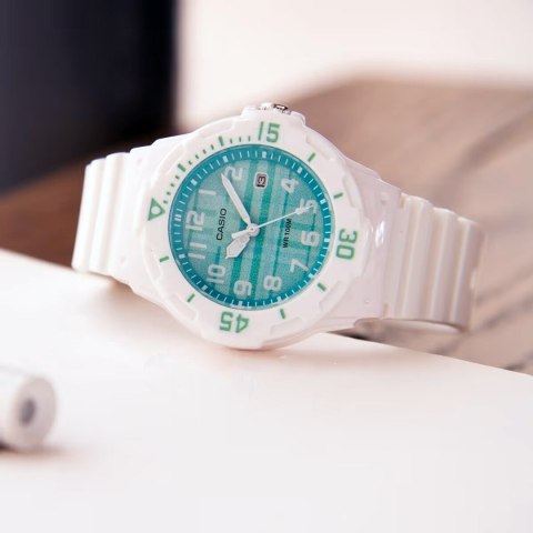 ZEGAREK DAMSKI CASIO LRW-200H 3CVDF (ZD557N) + BOX ZEGAREK DAMSKI CASIO LRW-200H 3CVDF (ZD557N) + BOX