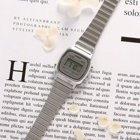ZEGAREK DAMSKI CASIO VINTAGE LA670WA-7D (ZD597A) + BOX ZEGAREK DAMSKI CASIO VINTAGE LA670WA-7D (ZD597A) + BOX