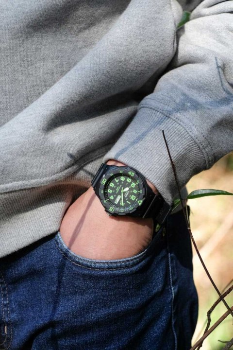 ZEGAREK MĘSKI CASIO MRW-200H-3B (ZD147F) + BOX ZEGAREK MĘSKI CASIO MRW-200H-3B (ZD147F) + BOX
