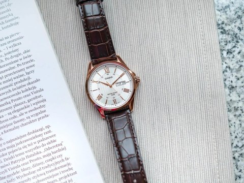 ZEGAREK MĘSKI CASIO MTP 40MM MTP-1384L-7A + BOX ZEGAREK MĘSKI CASIO MTP 40MM MTP-1384L-7A + BOX