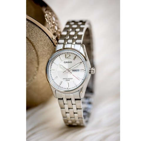 ZEGAREK DAMSKI CASIO LTP-1335D-7A (ZD644E) + BOX ZEGAREK DAMSKI CASIO LTP-1335D-7A (ZD644E) + BOX