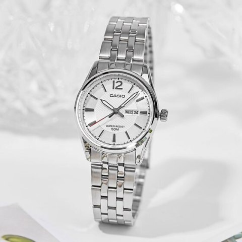 ZEGAREK DAMSKI CASIO LTP-1335D-7A (ZD644E) + BOX ZEGAREK DAMSKI CASIO LTP-1335D-7A (ZD644E) + BOX