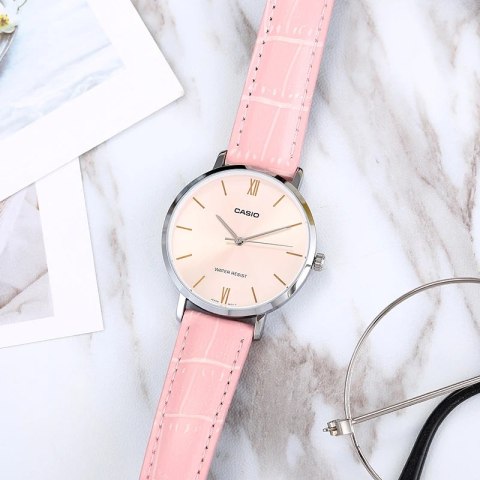 ZEGAREK DAMSKI CASIO LTP-VT01L-4B + BOX ZEGAREK DAMSKI CASIO LTP-VT01L-4B + BOX