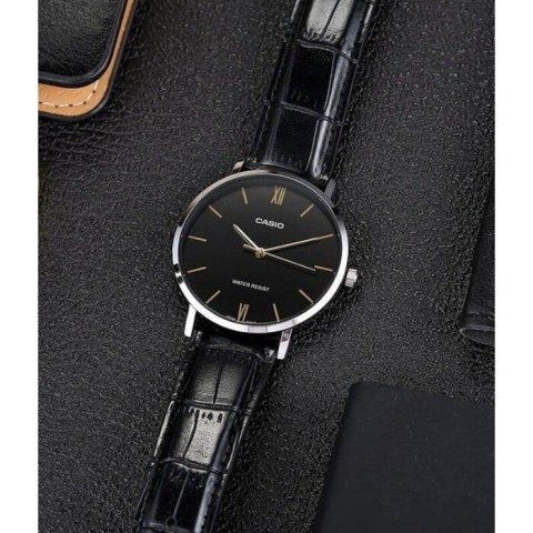 ZEGAREK MĘSKI CASIO MTP-VT01L-1B + BOX (ZD165G) ZEGAREK MĘSKI CASIO MTP-VT01L-1B + BOX (ZD165G)