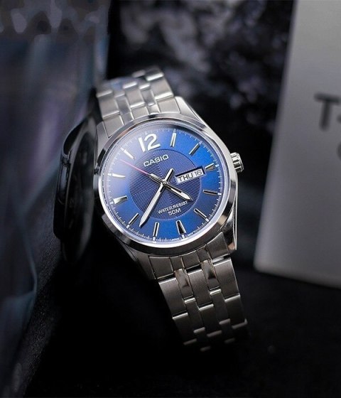 ZEGAREK MĘSKI CASIO MTP-1335D 2AV (ZD026E) + BOX ZEGAREK MĘSKI CASIO MTP-1335D 2AV (ZD026E) + BOX