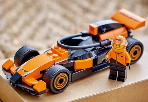 60442 - LEGO City - F1® Kierowca i bolid McLaren 60442 - LEGO City - F1® Kierowca i bolid McLaren