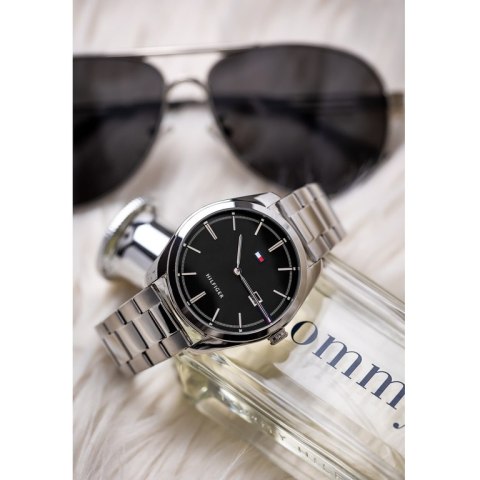 KLASYCZNY ZEGAREK MĘSKI TOMMY HILFIGER THEO 1710440 + BOX KLASYCZNY ZEGAREK MĘSKI TOMMY HILFIGER THEO 1710440 + BOX