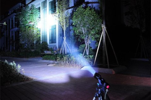 LATARKA LED CREE 800 LUMEN MACLEAN, ŁADOWARKA, UCHWYT ROWEROWY, MCE220 LATARKA LED CREE 800 LUMEN MACLEAN, ŁADOWARKA, UCHWYT ROWEROWY, MCE220