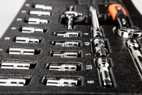 KLUCZE NASADOWE 1/4", ZESTAW 19 SZT., WKŁADKA KLUCZE NASADOWE 1/4", ZESTAW 19 SZT., WKŁADKA