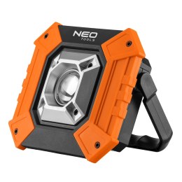 NAŚWIETLACZ BATERYJNY COB 750 LM