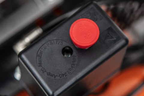 KOM PRESOR OLEJOWY 100L, 230V KOM PRESOR OLEJOWY 100L, 230V