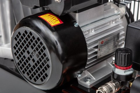 KOM PRESOR OLEJOWY 100L, 230V KOM PRESOR OLEJOWY 100L, 230V