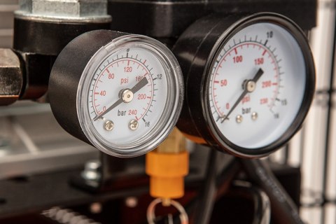 KOM PRESOR OLEJOWY 150L, 230V KOM PRESOR OLEJOWY 150L, 230V