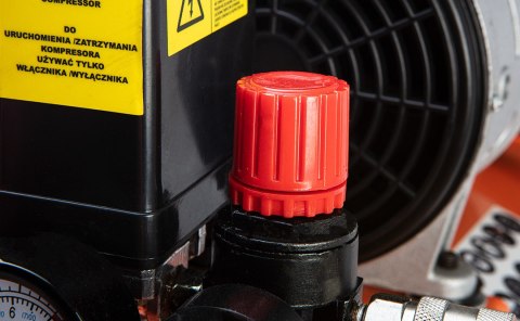KOM PRESOR BEZOLEJOWY 50 L KOM PRESOR BEZOLEJOWY 50 L
