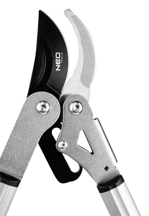 SEKATOR DO GAŁĘZI BY- PASS 710 MM, ZAKRES DO 45 MM, PRZEKŁADNIA ZWIĘKSZAJACA SIŁE NACISKU O 30% SEKATOR DO GAŁĘZI BY- PASS 710 MM, ZAKRES DO 45 MM, PRZEKŁADNIA ZWIĘKSZAJACA SIŁE NACISKU O 30%