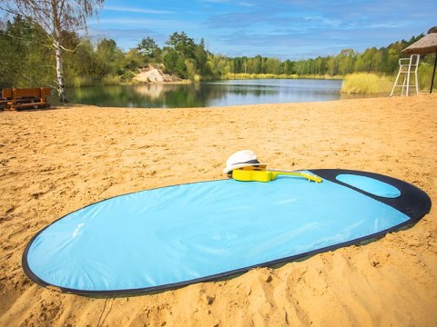 MATA PLAŻOWA BŁYSKAWICZNA TRACER BLUE 180 x 80CM MATA PLAŻOWA BŁYSKAWICZNA TRACER BLUE 180 x 80CM