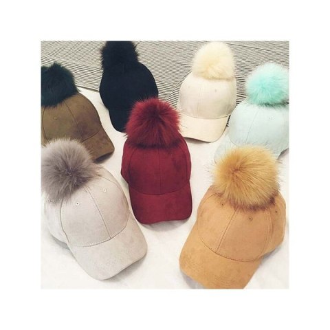 CZAPKA Z DASZKIEM VELVET Z POMPONEM MILITARY CZ13ZIE