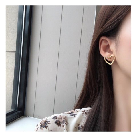 KOLCZYKI SZTYFTY SERCA MATOWE K1521