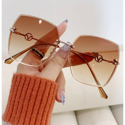 OKULARY PRZECIWSŁONECZNE LIGHT BROWN SIMPLE ZDOBIENIE V OK391