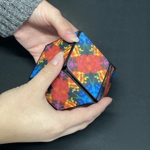 KOSTKA ANTYSTRESOWA - MAGNETYCZNA 24743 KOSTKA ANTYSTRESOWA - MAGNETYCZNA 24743