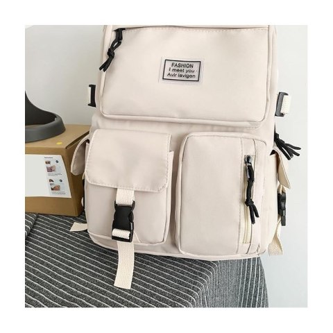 PLECAK SPORTOWY SZKOLNY UNIWERSALNY KIESZONKI KREMOWY PL164K PLECAK SPORTOWY SZKOLNY UNIWERSALNY KIESZONKI KREMOWY PL164K