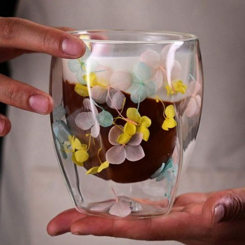 SZKLANKA TERMICZNA Z HORTENSJĄ ŻÓŁTĄ, NIEBIESKĄ I RÓŻOWĄ 350 ML 1SZT SZK88