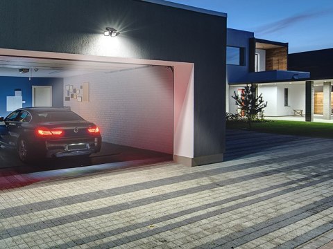 Reflektor solarny LED z czujnikiem ruchu TRACER SATURN Reflektor solarny LED z czujnikiem ruchu TRACER SATURN