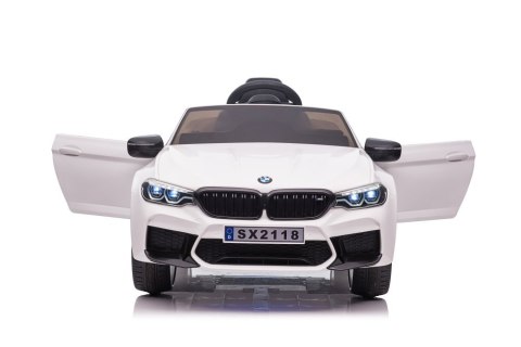 Auto Na Akumulator BMW M5 DRIFT Białe Auto Na Akumulator BMW M5 DRIFT Białe