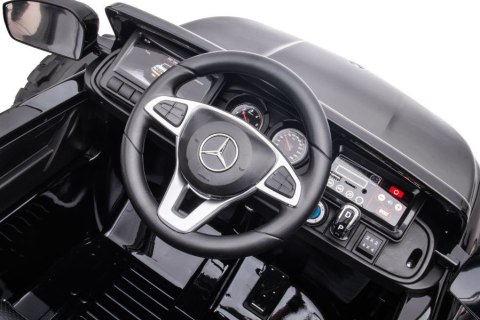 Auto Na Akumulator Mercedes DK-MT950 4x4 Czarny Lakierowany Auto Na Akumulator Mercedes DK-MT950 4x4 Czarny Lakierowany