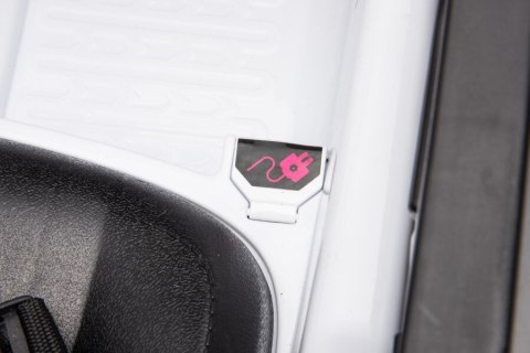 Auto na Akumulator Audi Q7 Białe Auto na Akumulator Audi Q7 Białe