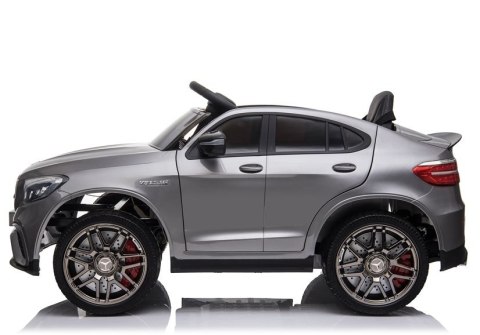 Auto na akumulator Mercedes GLC 63S QLS-5688 Srebrny Lakier 4x4 Auto na akumulator Mercedes GLC 63S QLS-5688 Srebrny Lakier 4x4