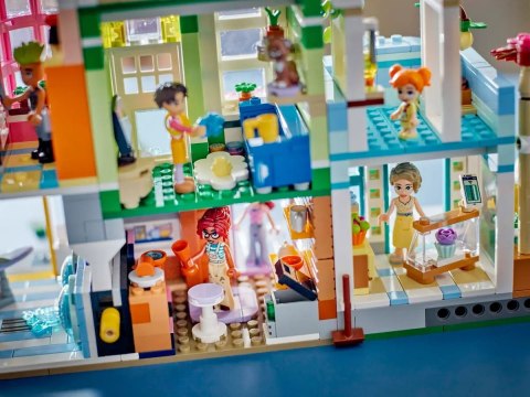 42670 - LEGO Friends - Mieszkania i sklepy w mieście Heartlake 42670 - LEGO Friends - Mieszkania i sklepy w mieście Heartlake