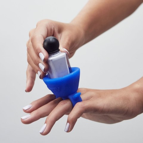 TWEEXY NIEBIESKI PIERŚĆIONEK NA LAKIER PAZNOKĆI