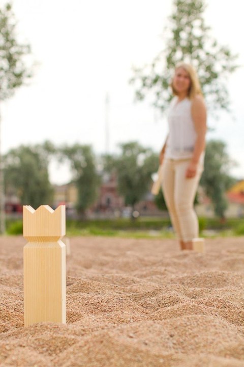 Gra kubb w kartonowym opakowaniu Gra kubb w kartonowym opakowaniu