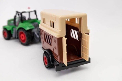 Traktor z przyczepą do przewożenia koni r/c Traktor z przyczepą do przewożenia koni r/c